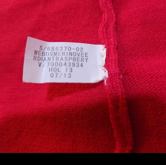 Banana Republic Extra Fi e Merino Wool V-Neck Sweater - Picture 5 of 5